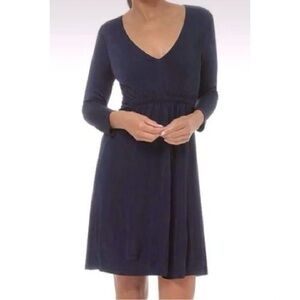 EUC Aritzia Babaton Navy Blue Long Sleeve Dress V-Neck Size Large Ruching‎ Front